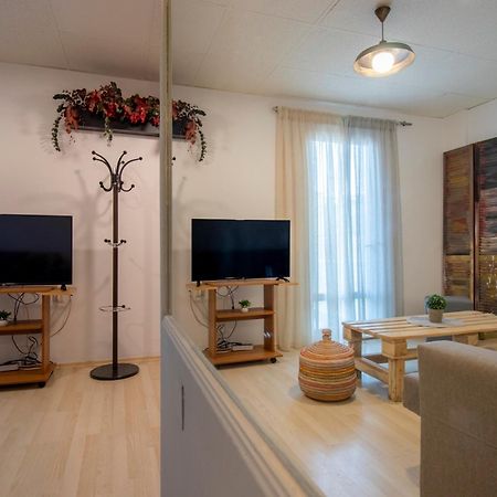Modern City Apt In The Heart Of Heraklion Exterior foto